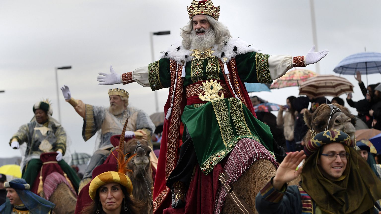 Les Rois mages gâtent les petits Espagnols