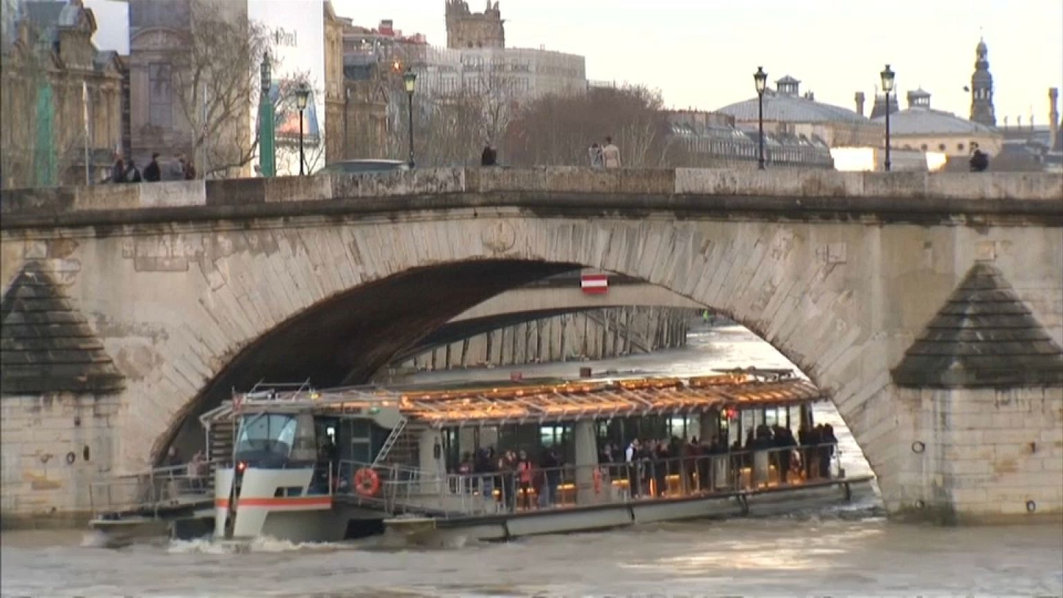 Europa sufre el azote de la lluvia y la nieve 
