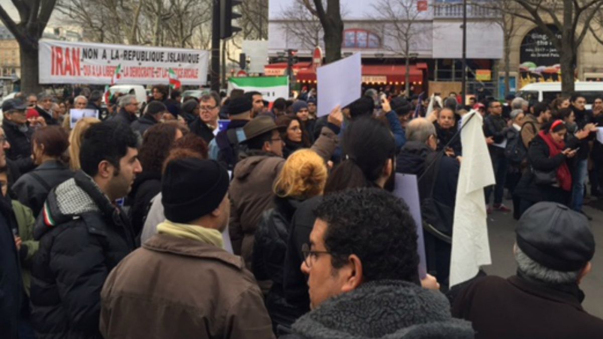 آلبوم عکس: تظاهرات حامیان اعتراضات ایران در پاریس