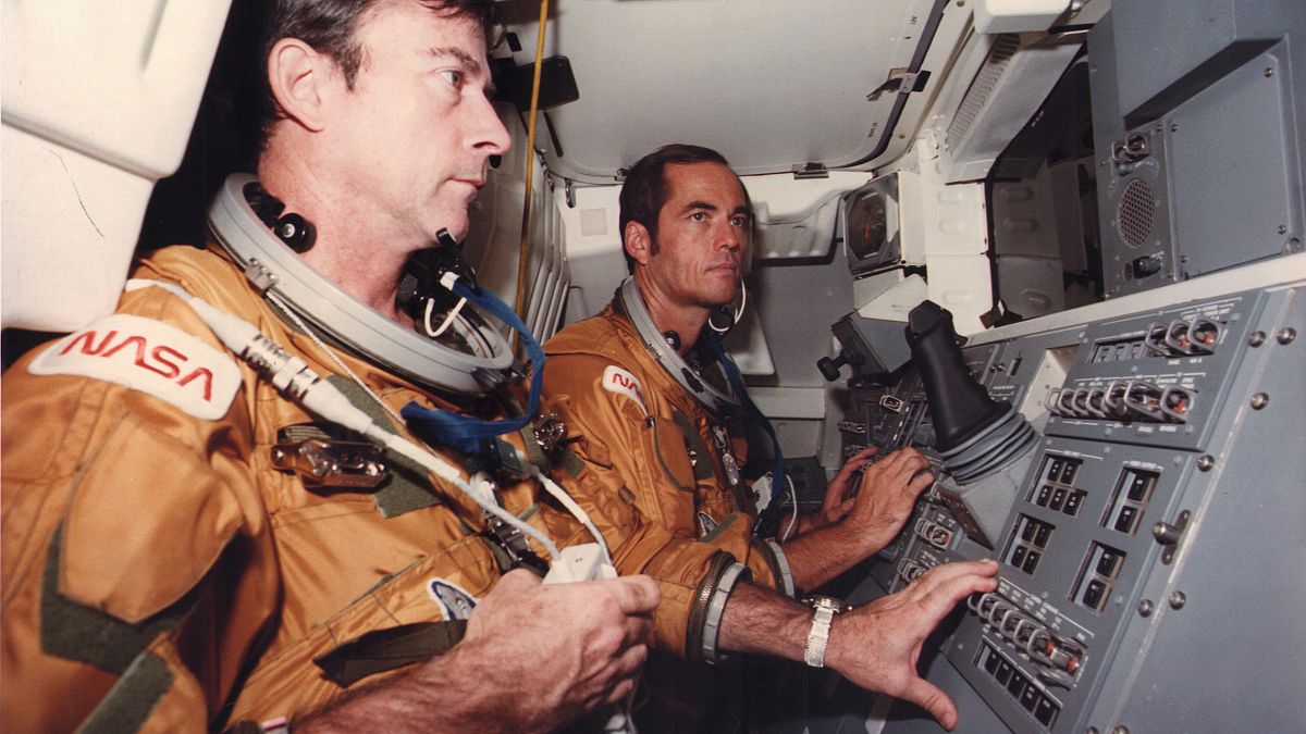 Mort de John Young, "l'astronaute des astronautes"