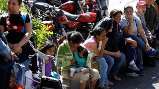 Venezuela: governo impone prezzi calmierati