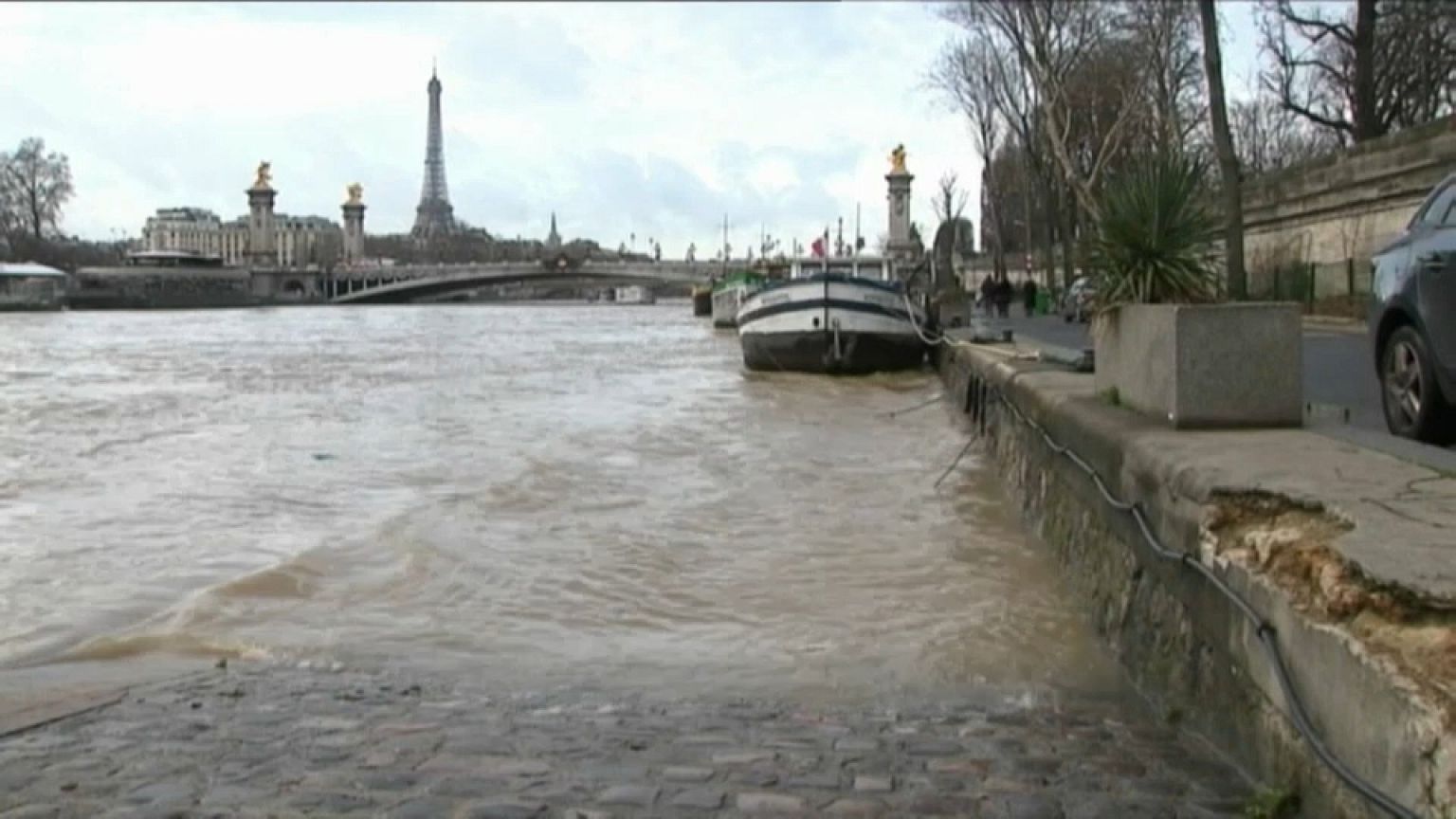 Pesadilla en España por la nieve e inquietud en Alemania y Francia por las lluvias