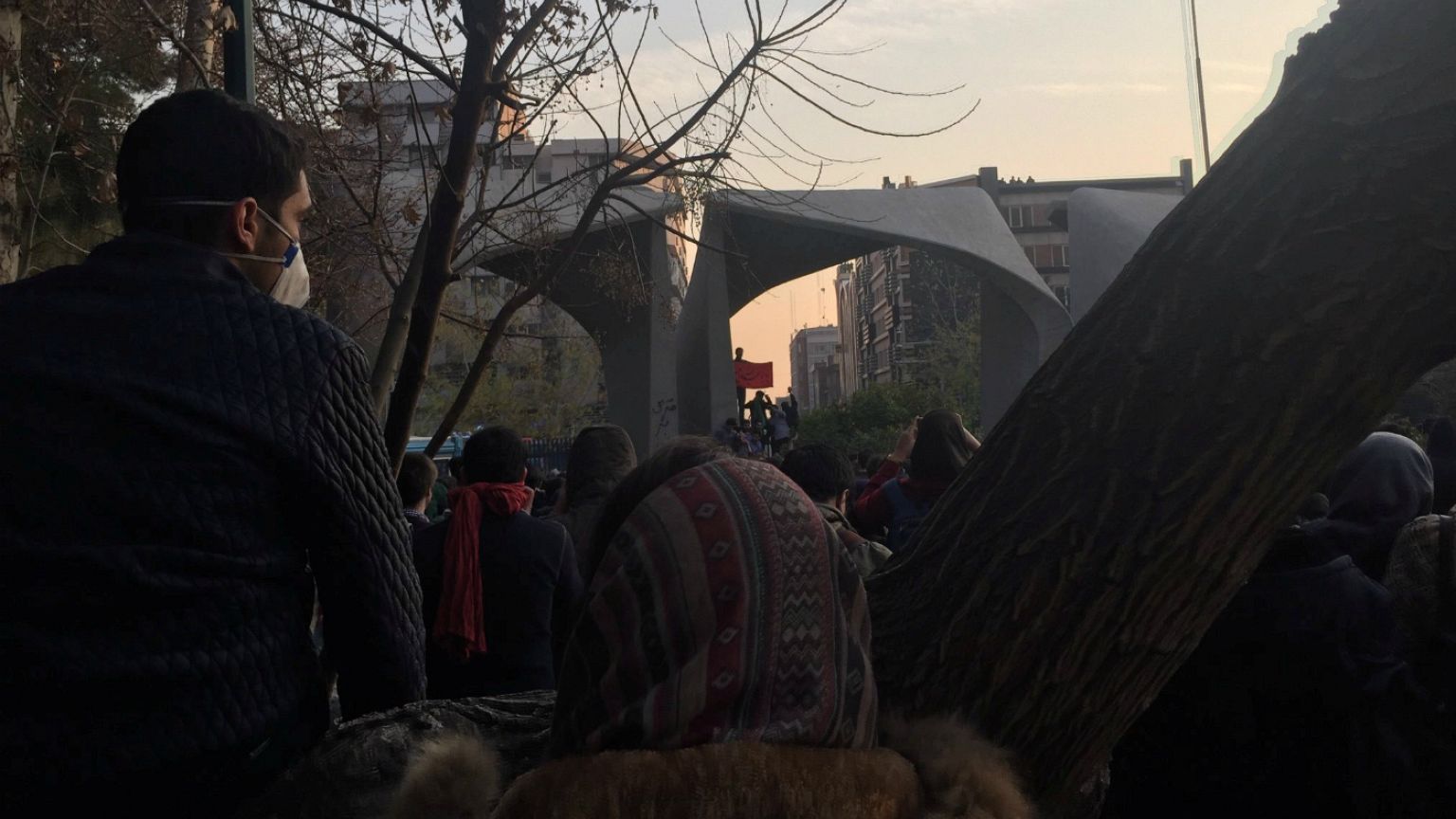 ناآرامی های ایران؛ تشکر سپاه از «مردم»، آزادی هفتاد نفر از بازداشت شدگان
