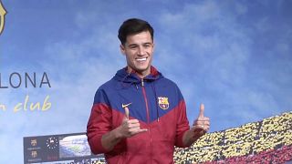 Barcellona: le prime immagini di Coutinho con la nuova maglia