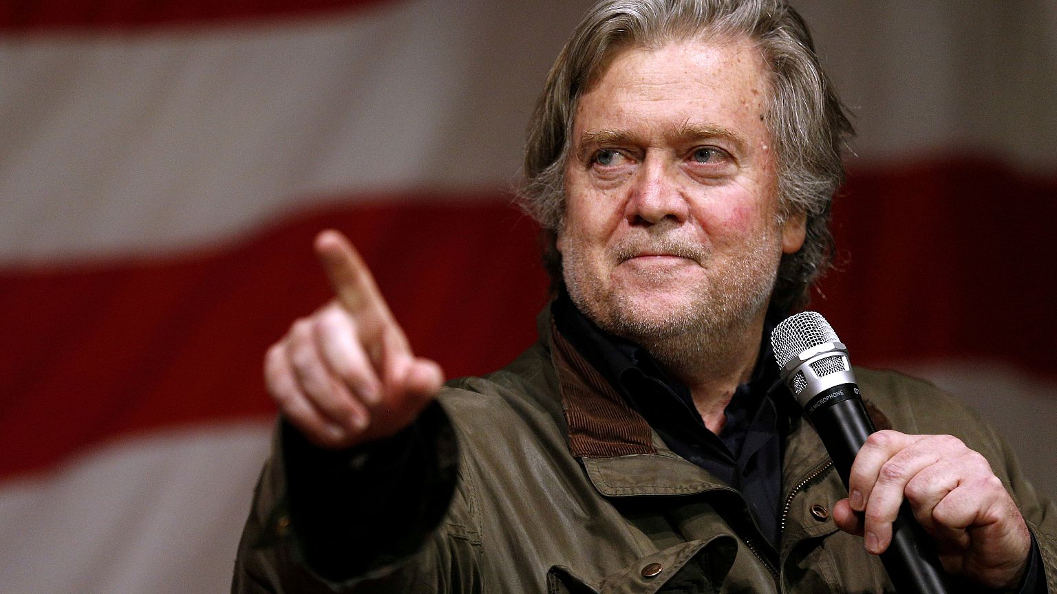 "Fire and Fury": Bannon distanziert sich von Äußerungen