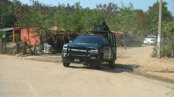 Messico: scontri a fuoco tra polizia e civili ad Acapulco, 11 morti Messico: scontri a fuoco tra polizia e civili ad Acapulco, 11 morti