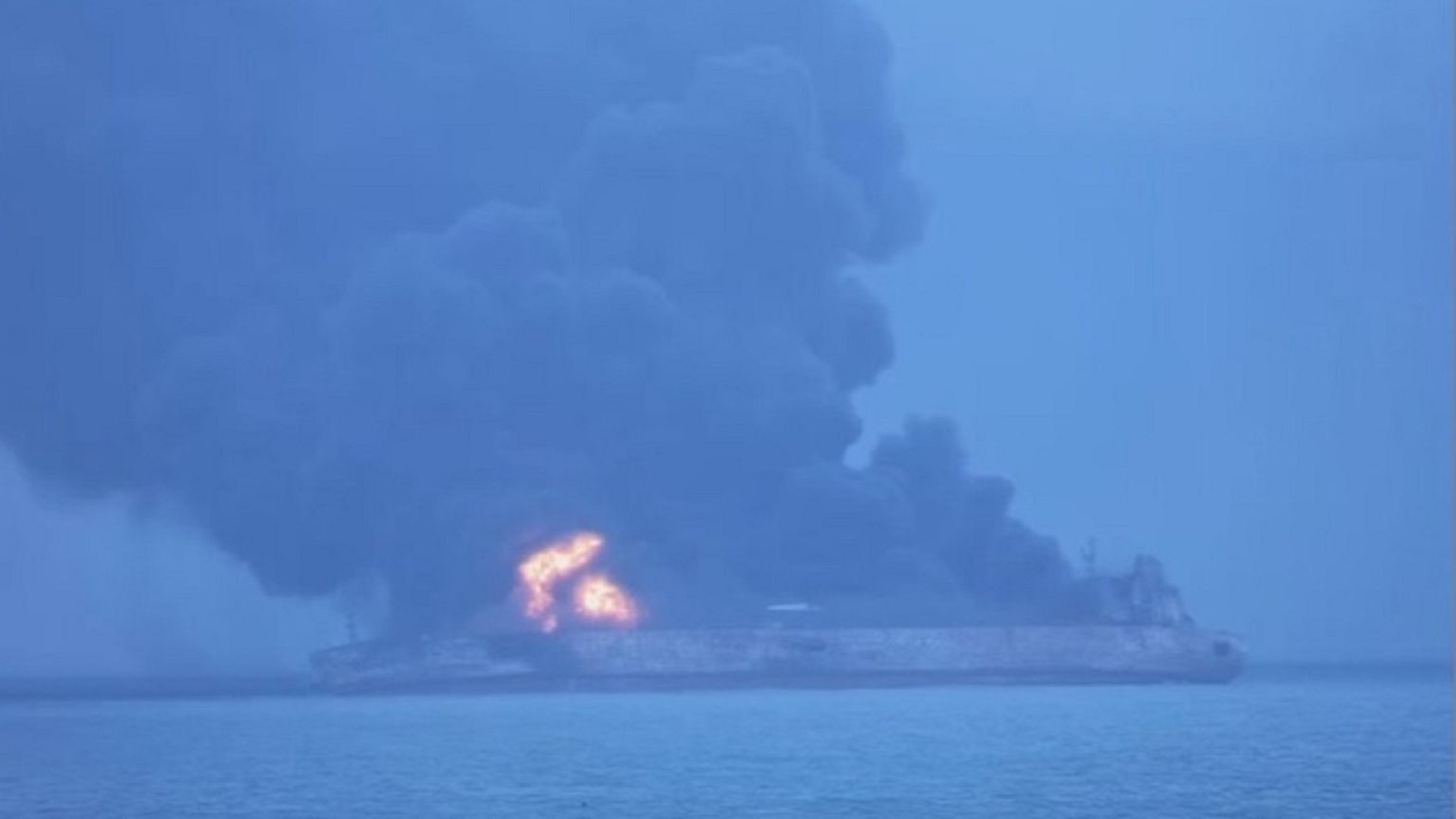 Κίνα: Αγωνιώδεις προσπάθειες για την ανεύρεση 32 ναυτικών 