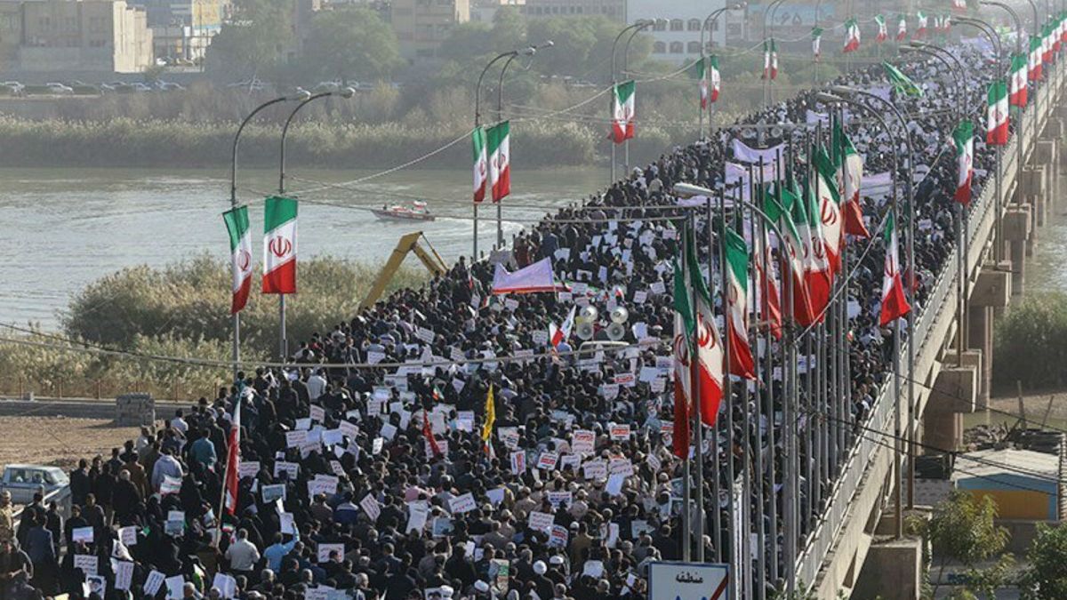 Ιράν: Φήμες για στοχοποίηση Αχμαντινετζάντ 