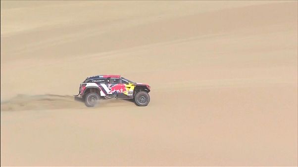 Tres franceses lideran la segunda etapa del Dakar Tres franceses lideran la segunda etapa del Dakar