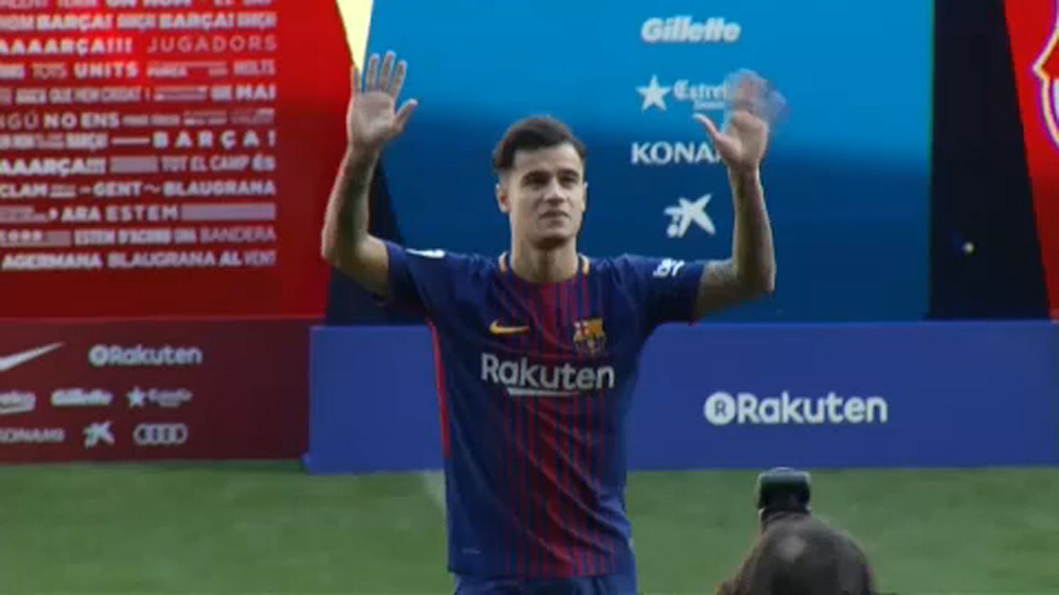 Barcelona: Bemutatták Coutinhót