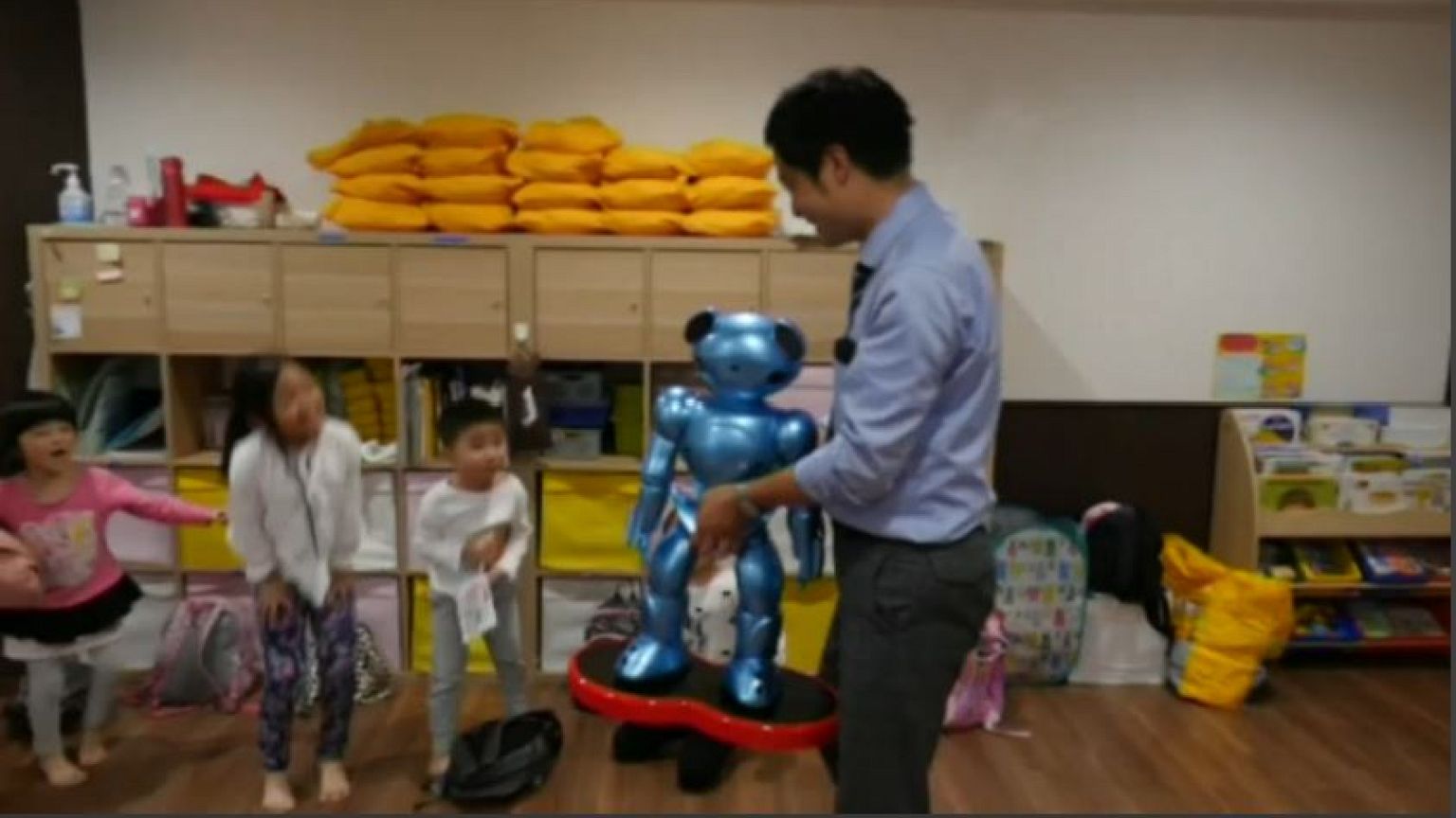 Giappone, robot al posto delle maestre d'asilo