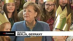 Merkel canta villancicos junto a jóvenes católicos