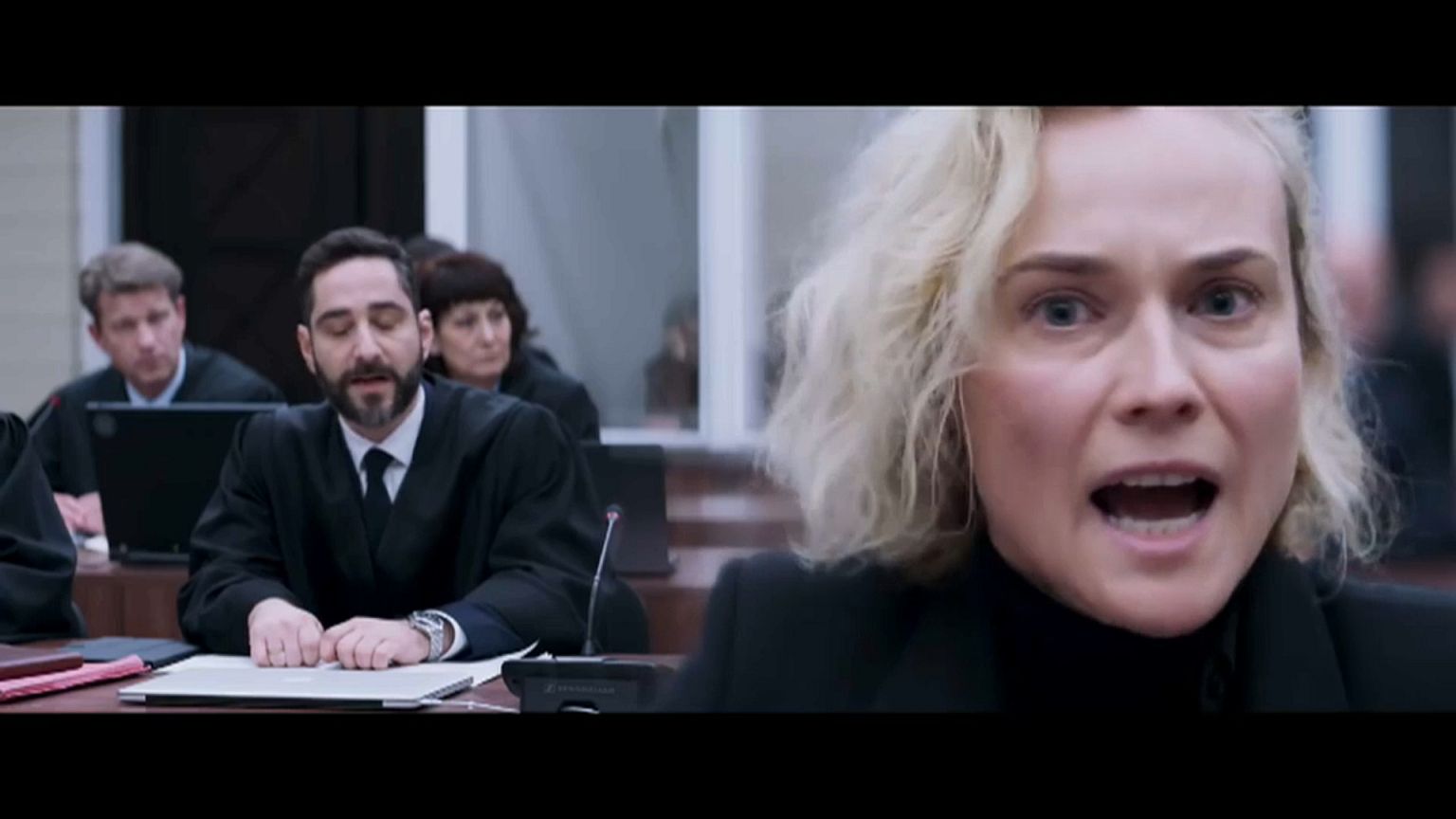 "Uma Mulher Não Chora" dá Globo de Ouro à Alemanha