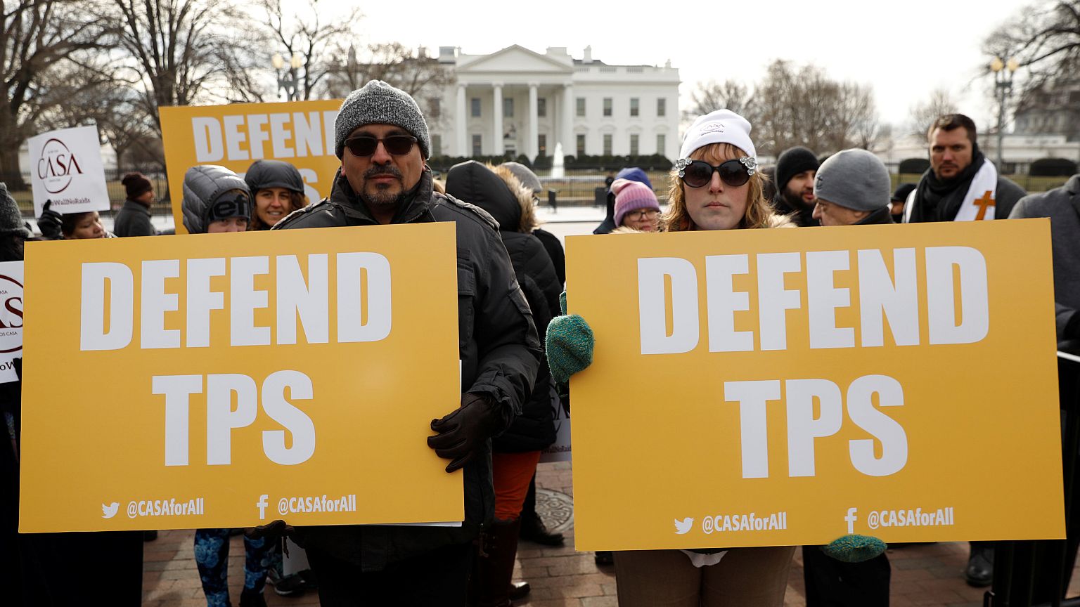 Protesta ante la Casa Blanca por el fin del TPS para los salvadoreños