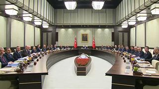 Turquia anuncia prolongamento do estado de emergência