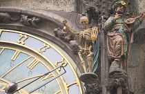 Старинные ратушные часы отправились в ремонт