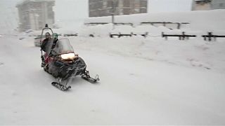 Schneefall: Italienische Dörfer von Umwelt abgeschnitten