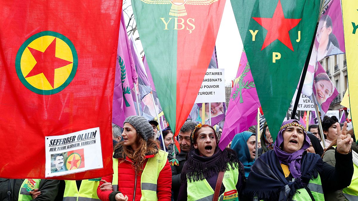 Ελλάδα: Διαμαρτυρία Κούρδων στη γαλλική πρεσβεία