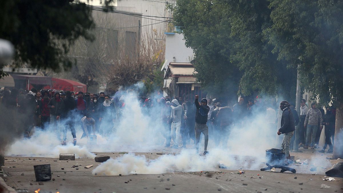 Tumultos sacodem Tunísia