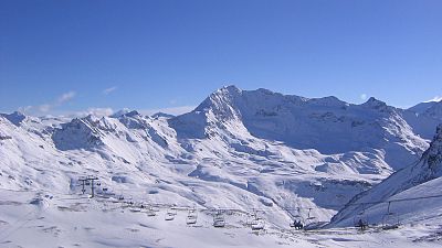 گردشگر بریتانیایی در کوه‌های پر از برف فرانسه گم شد