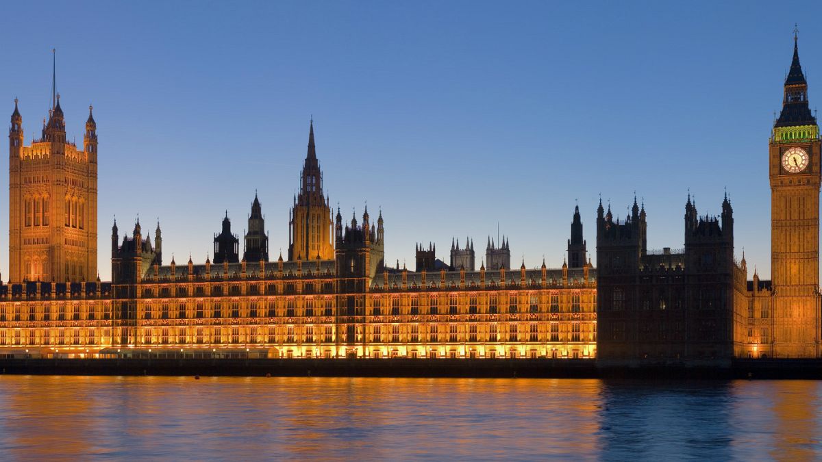 ثبت ۲۴ هزار مورد دسترسی به سایت‌های هرزه‌نگاری در پارلمان بریتانیا 