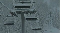 Neve deixa estâncias de esqui paradas