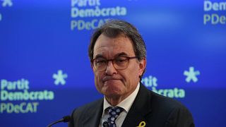 İspanya'dan kopuş sürecini başlatan lider Arthur Mas partisinden istifa etti
