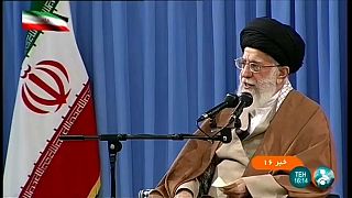Iran: dopo le proteste l'ayatollah minaccia gli Stati Uniti