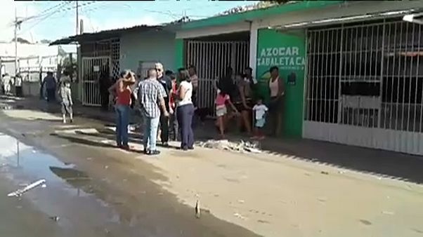Pilhagens e protestos na Venezuela Pilhagens e protestos na Venezuela