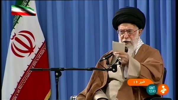 Hamaney ABD ve İngiltere'yi suçladı Hamaney ABD ve İngiltere'yi suçladı