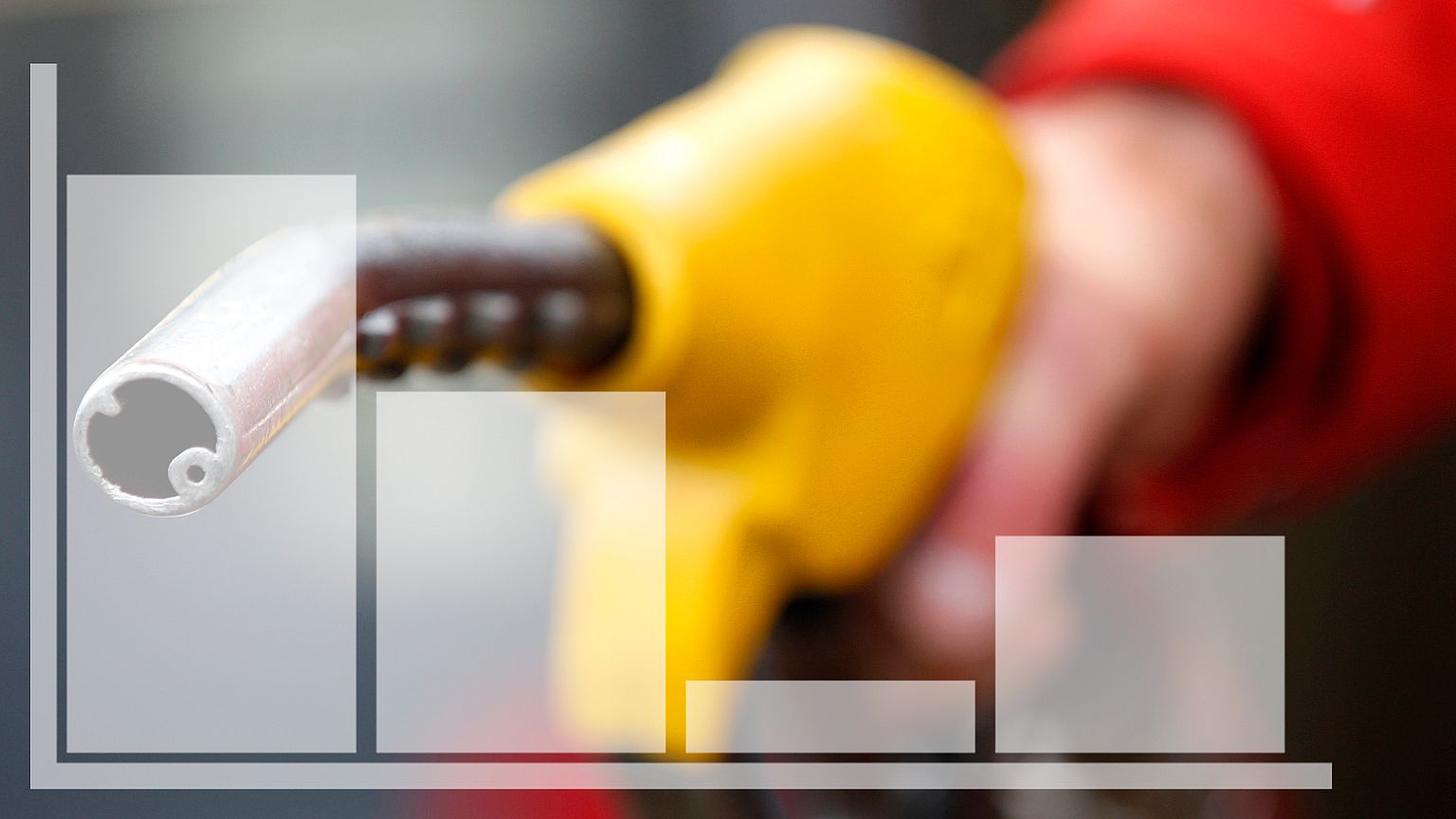 Pompe distribuant du diesel dans une station service