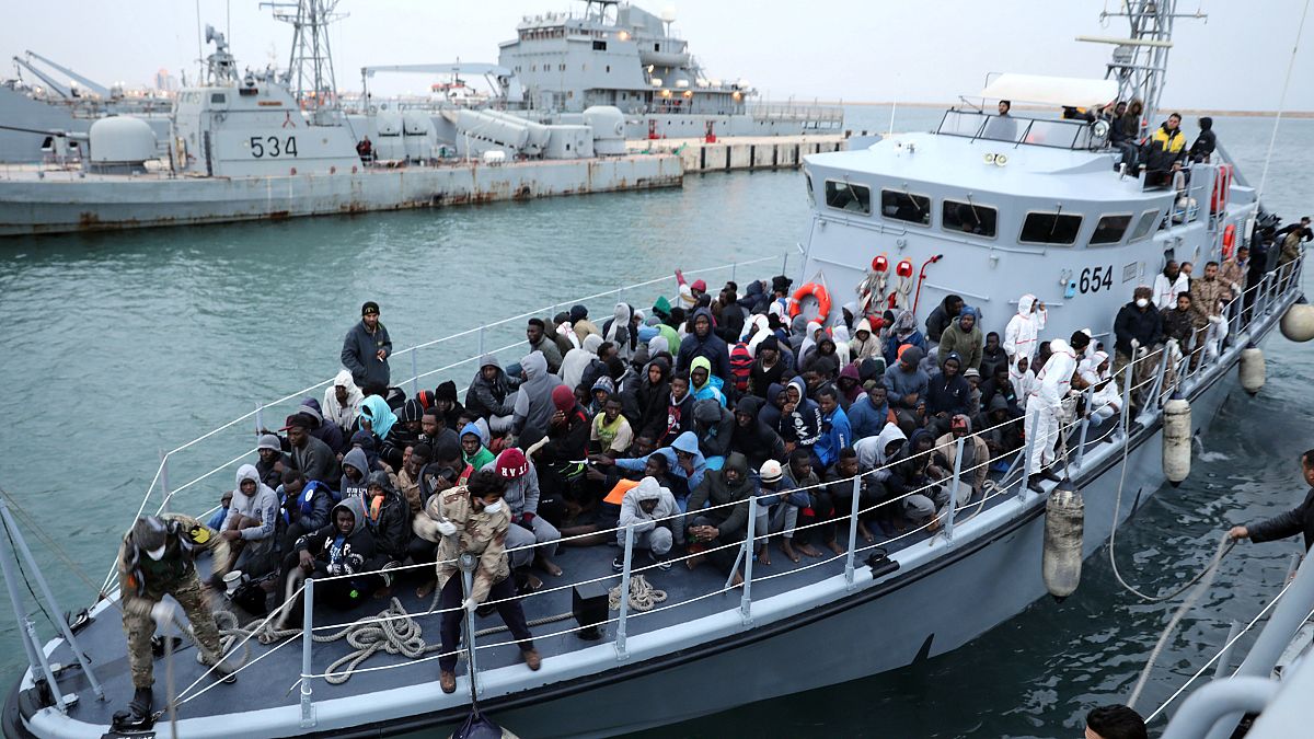 شهادات ناجين حول غرق 50 مهاجرا بالقرب من السواحل الليبية