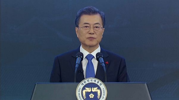 Desnuclearização é "caminho em direção à paz" - Presidente da Coreia do Sul Desnuclearização é "caminho em direção à paz" - Presidente da Coreia do Sul