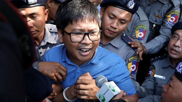 Les deux journalistes de Reuters restent en prison Les deux journalistes de Reuters restent en prison