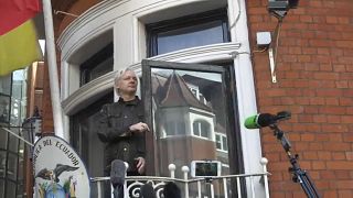 Equador à procura de mediação para Assange