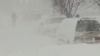 Снежный циклон парализовал Сахалин