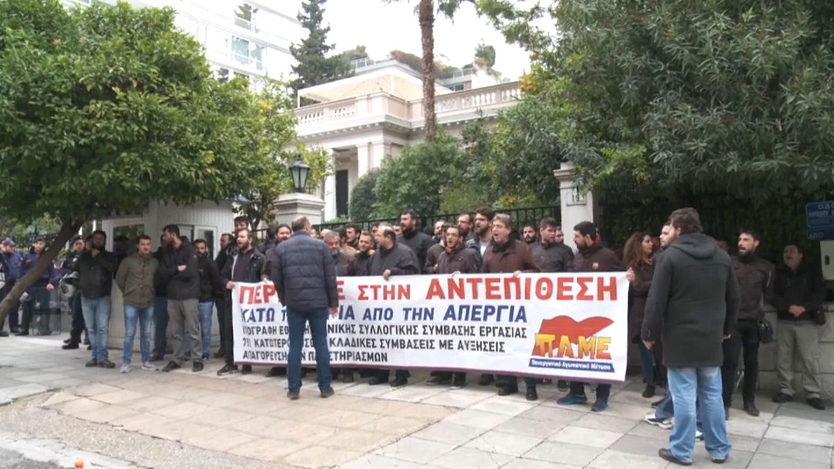 Manifestação contra decisões do governo grego em Atenas