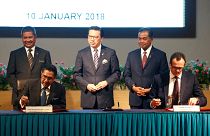 Ο υπ. Μεταφορών της Μαλαισίας υπογράφει συμβόλαιο με τον CEO της OceanCity