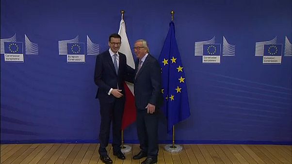 Morawiecki e Juncker a Bruxelles Morawiecki e Juncker a Bruxelles