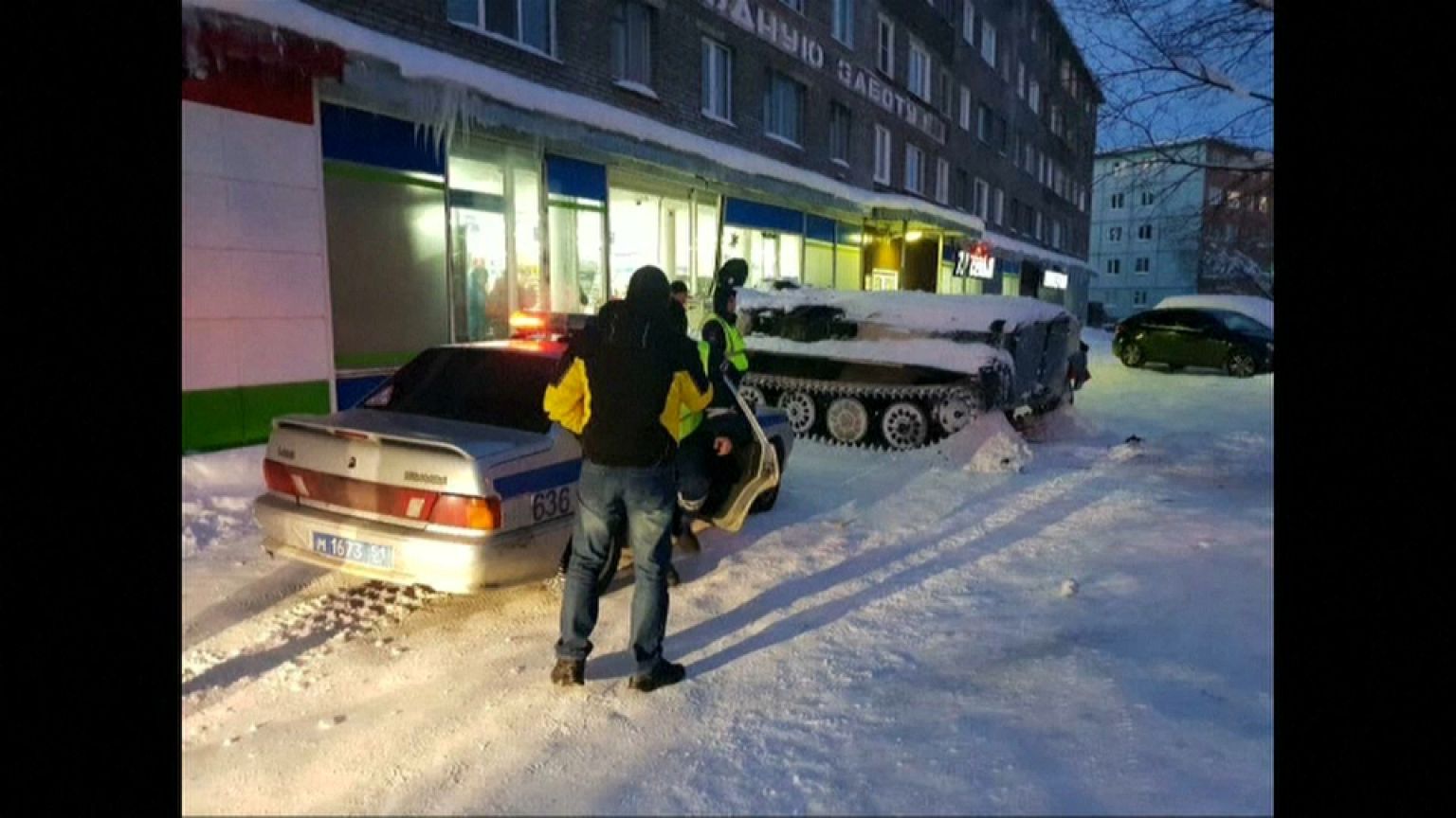 Russie : il vole un blindé pour aller faire ses courses