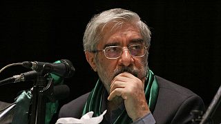 میرحسین موسوی در بیمارستان مورد معاینه قلب قرار گرفت