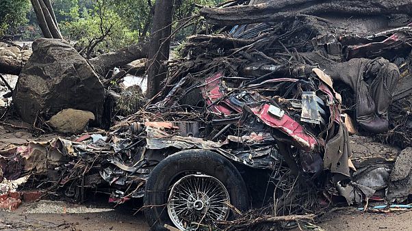 Aumentan a 15 las víctimas mortales tras las riadas en California Aumentan a 15 las víctimas mortales tras las riadas en California