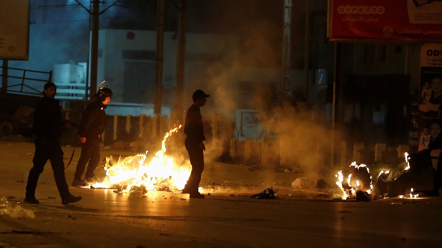 Quatrième nuit de contestation en Tunisie