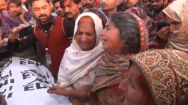 Pakistan'da Zeynep öfkesi Pakistan'da Zeynep öfkesi