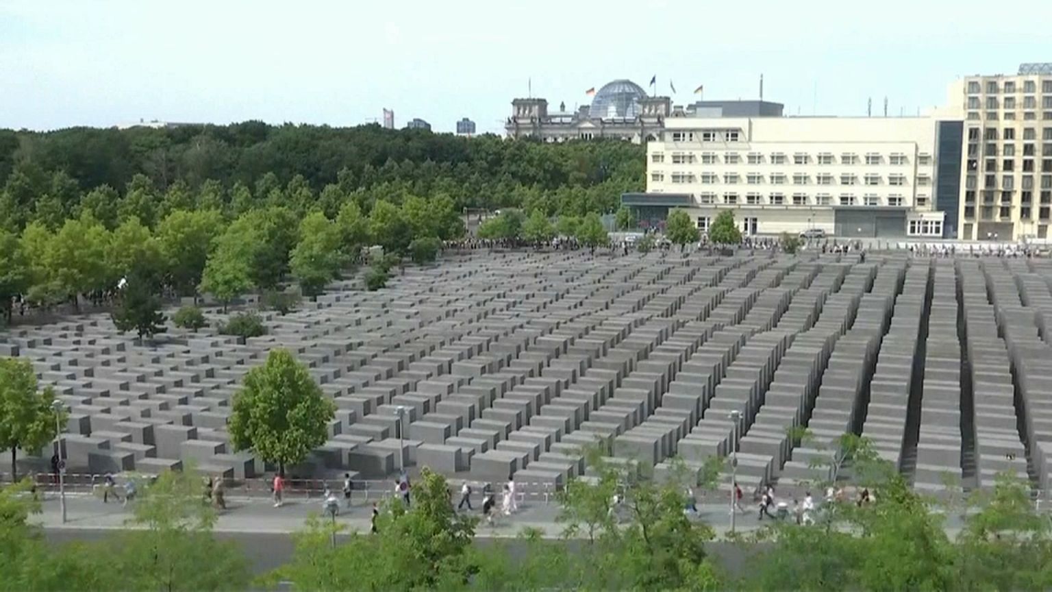 AfD drängt auf Sitz in Holocaust-Mahnmal-Stiftung