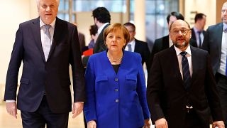 Γερμανία: Προκαταρκτική συμφωνία Μέρκελ - Σουλτς για «μεγάλο» συνασπισμό