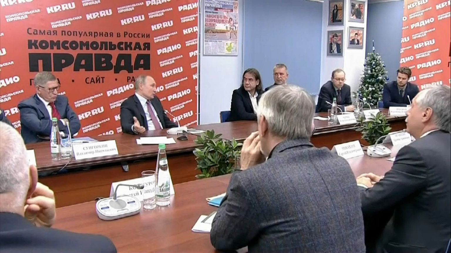 Путин: вмешиваться в выборы в Италии "нет смысла"