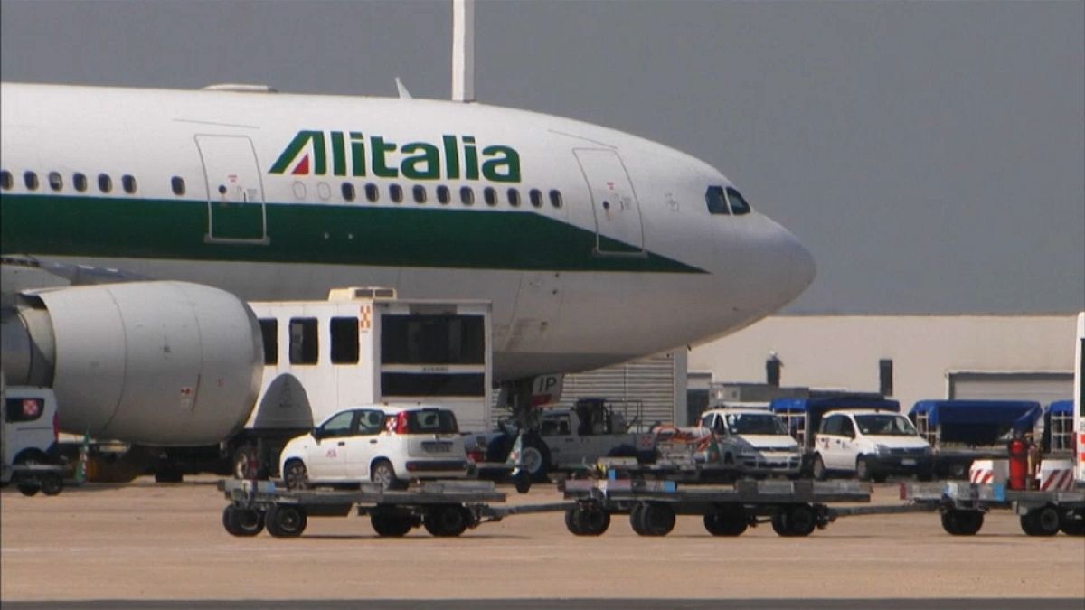 Lufthansa quer cortes na Alitalia antes da aquisição