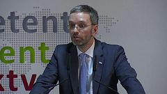 Innenminister Kickl: "Asylbewerber konzentriert an einem Ort halten"