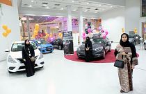 Primeiro salão automóvel para mulheres na Arábia Saudita